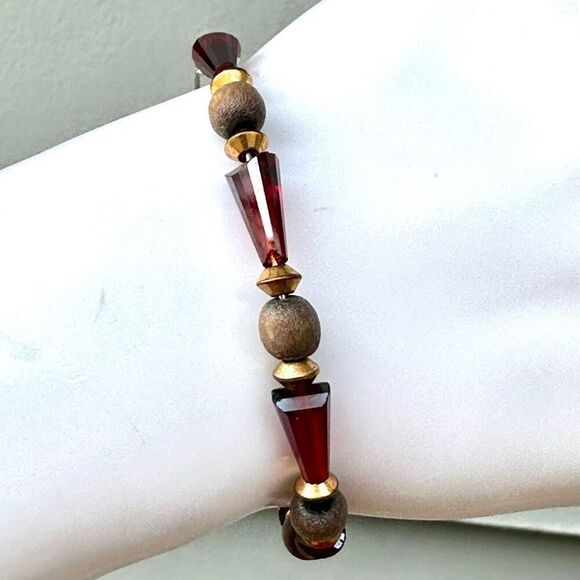 Alex and AniPomegranate Seeds of Promise Beaded  gold tone Bangle - Picture 9 of 9